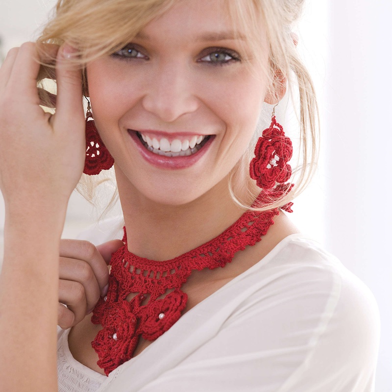 Aunt Lydia’s Crochet Sweet Irish Rose Necklace & Earrings