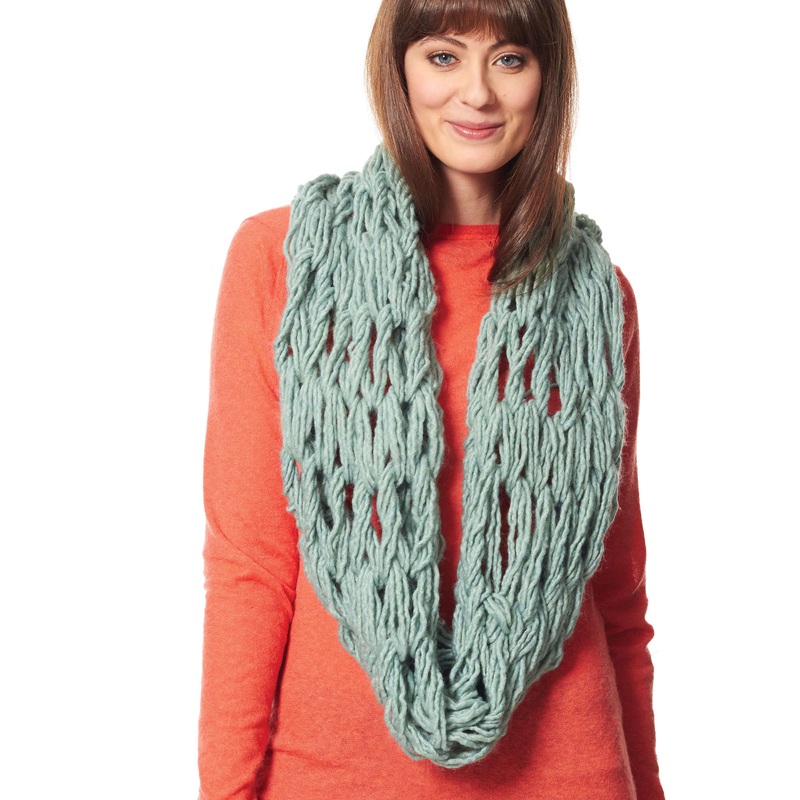 Bernat Arm Knit Cowl|Single Size