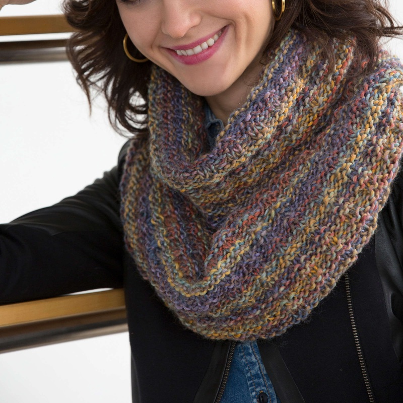 Red Heart Easy Gift Cowl|Single Size