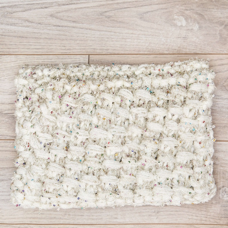 Red Heart Knit Glam Clutch|Single Size
