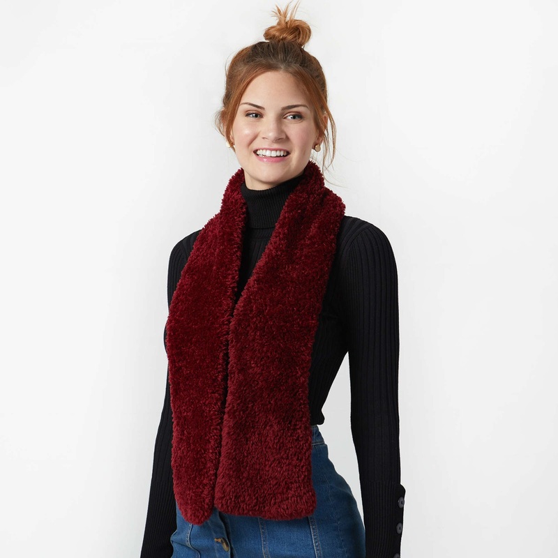 Red Heart Crochet Nouveau Tippet