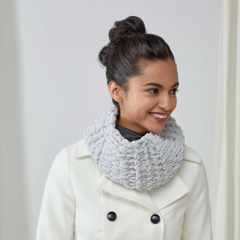 Red Heart Craft One-Bawl Loopy Cowl