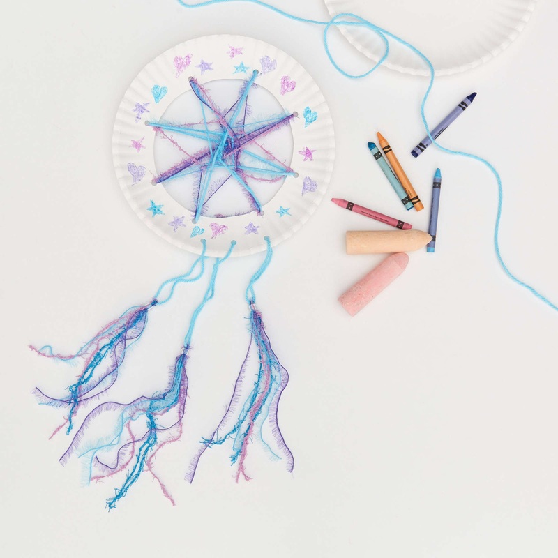 Red Heart Craft Paper Plate Dream Catcher