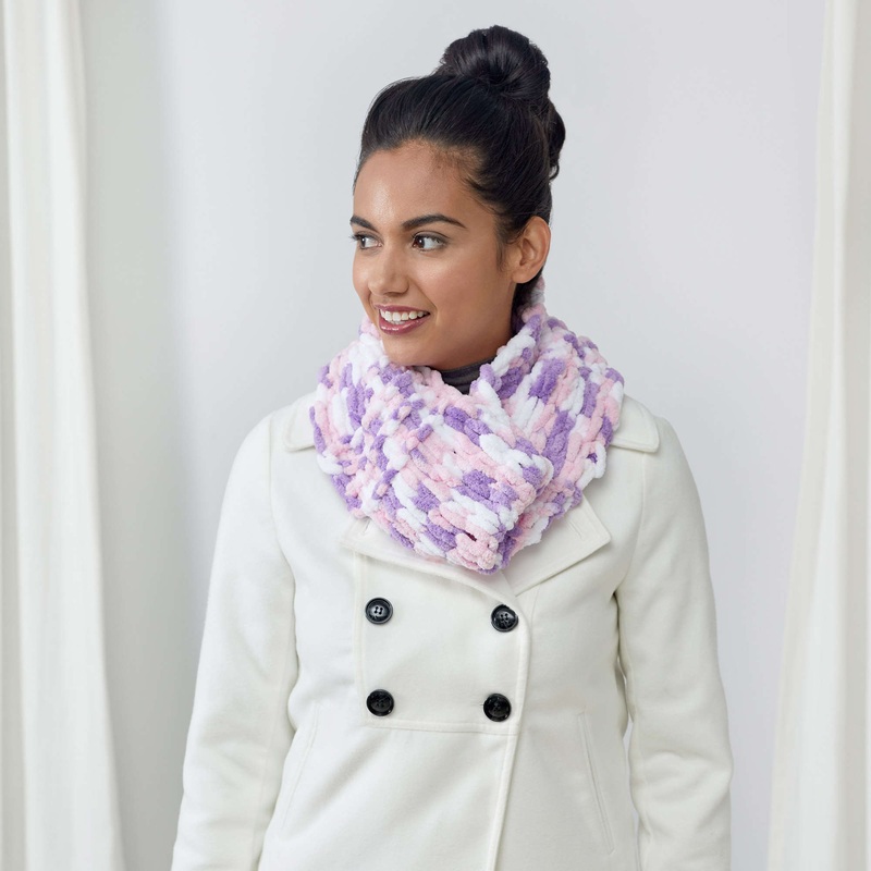 Red Heart One-Ball Easy Cowl|Single Size
