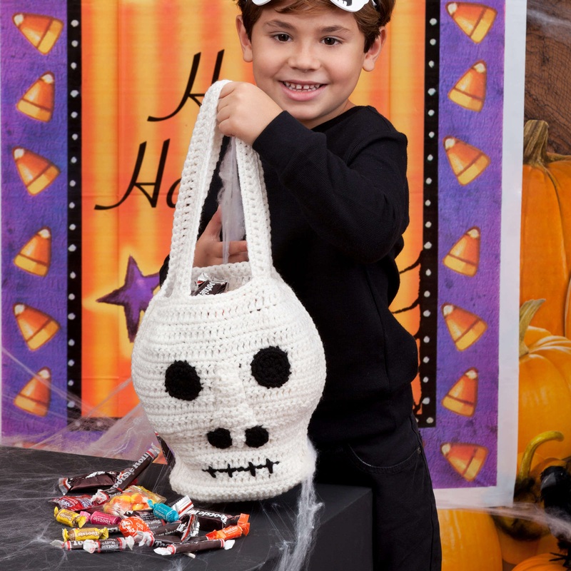 Red Heart Crochet Scary Skull Bag