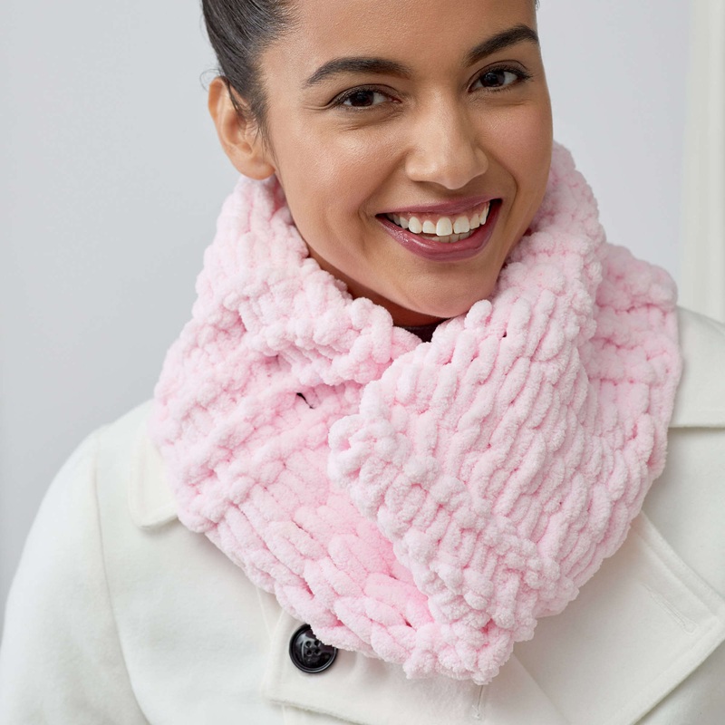 Red Heart Craft Simple One-Bawl Cowl