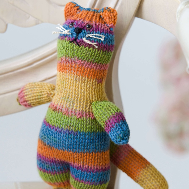 Red Heart Knit Socks the Cat|Single Size