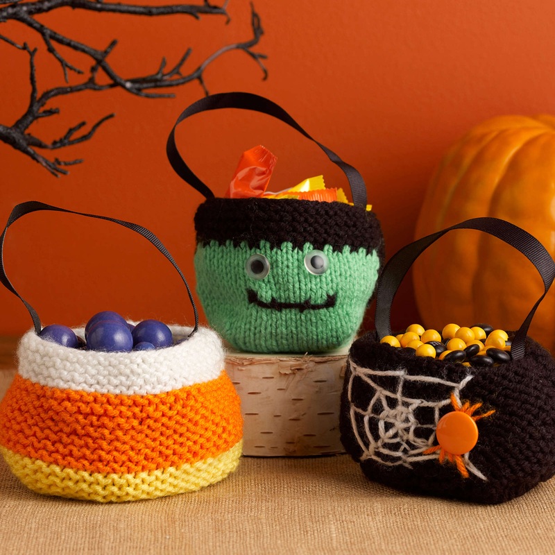 Red Heart Knit Trio of Treat Bags