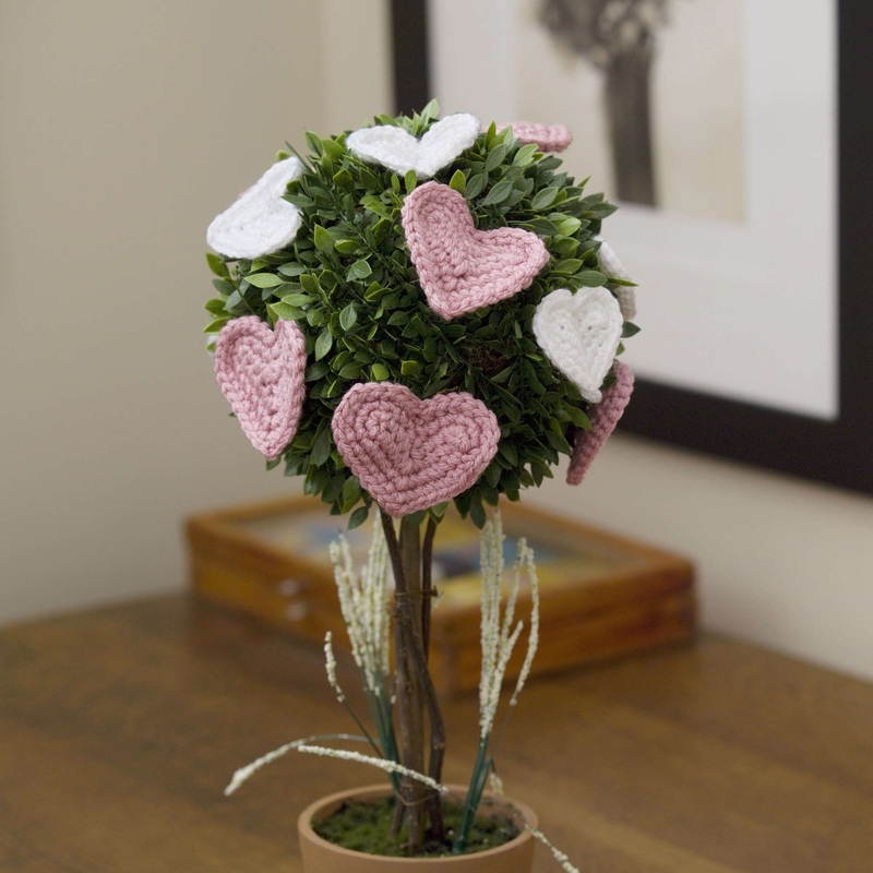 Red Heart Crochet Affaire of the Heart Topiary
