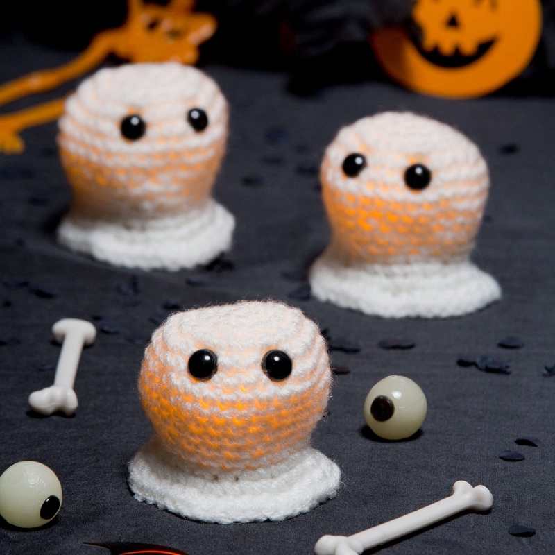 Red Heart Crochet Ghost-A-Glow