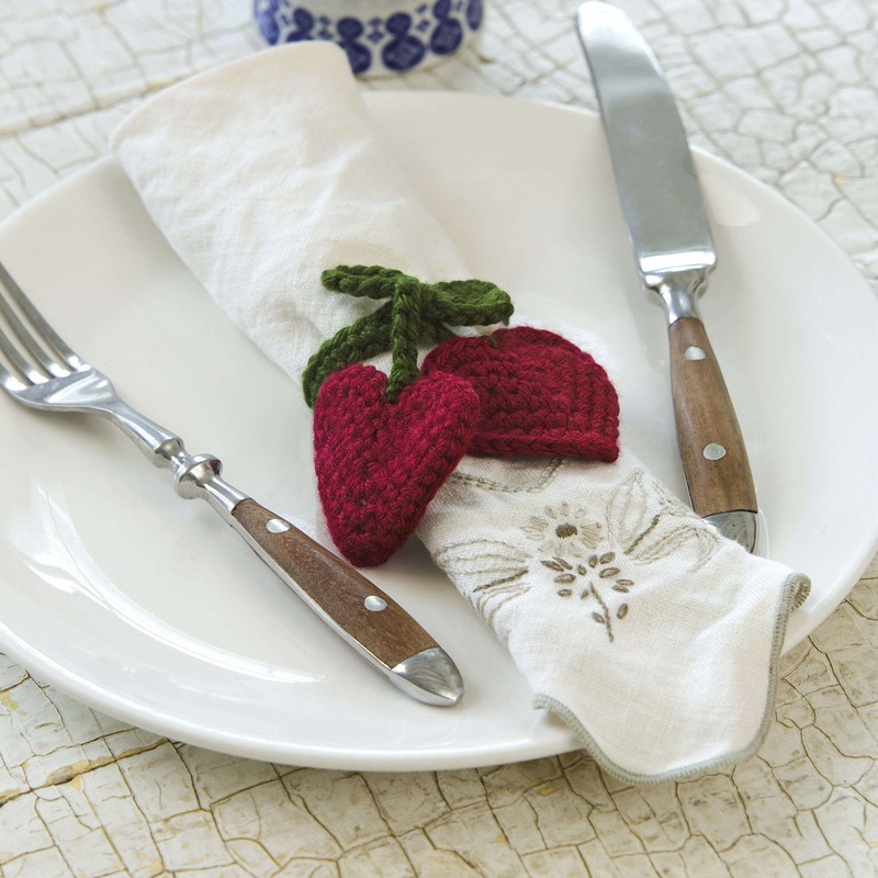 Red Heart Crochet Heart Strings Napkin Tie