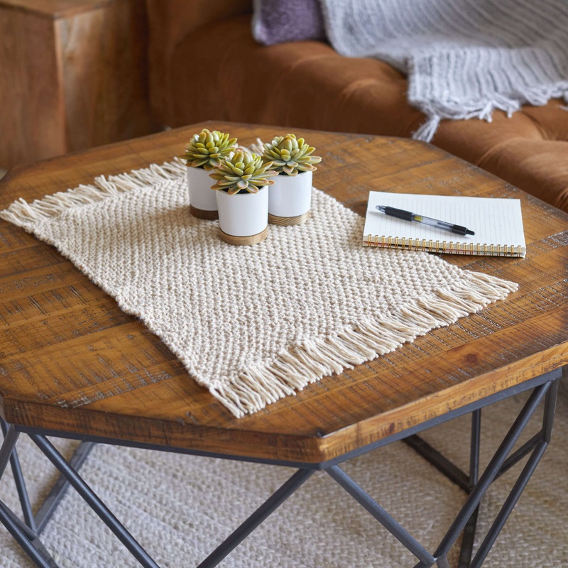 Red Heart Fringed Plant Mat|Single Size