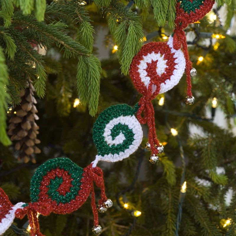 Red Heart Garland of Pinwheels