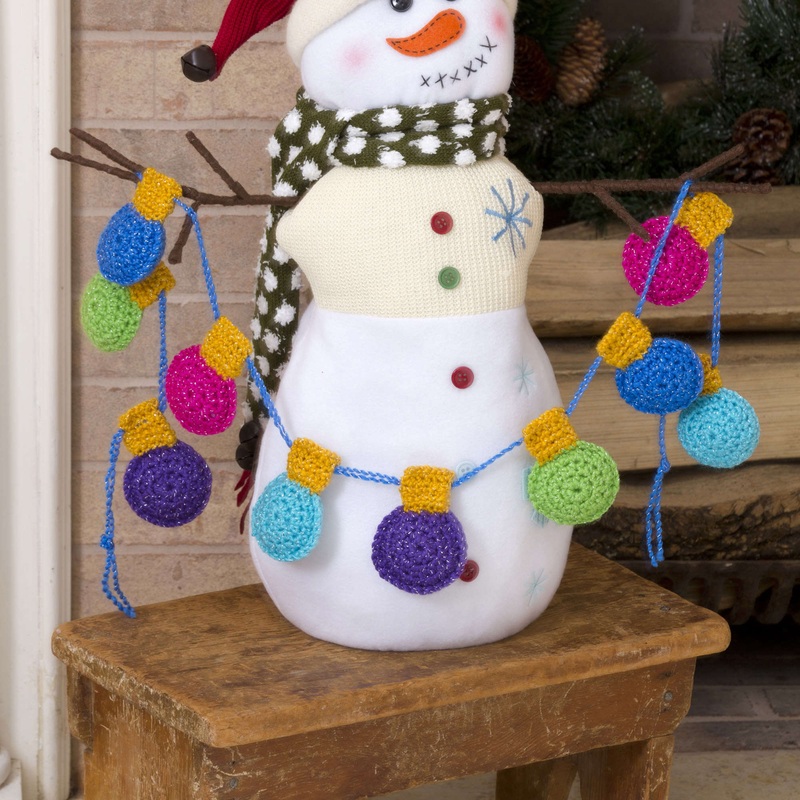 Red Heart Holiday Light Bulb Garland