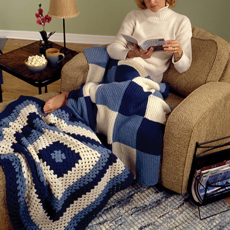Red Heart Crochet Lapghans