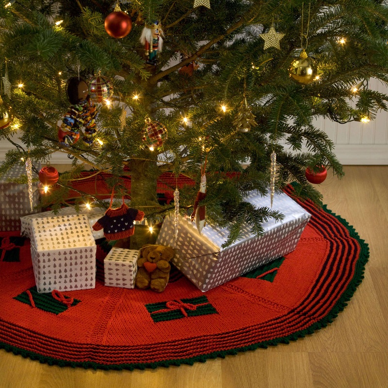 Red Heart Knit Gifts Around the Tree Skirt