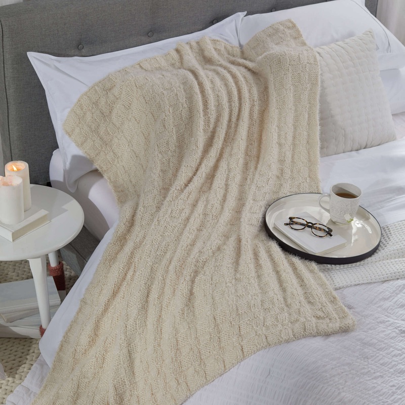 Red Heart Knit Nesting Throw|Single Size
