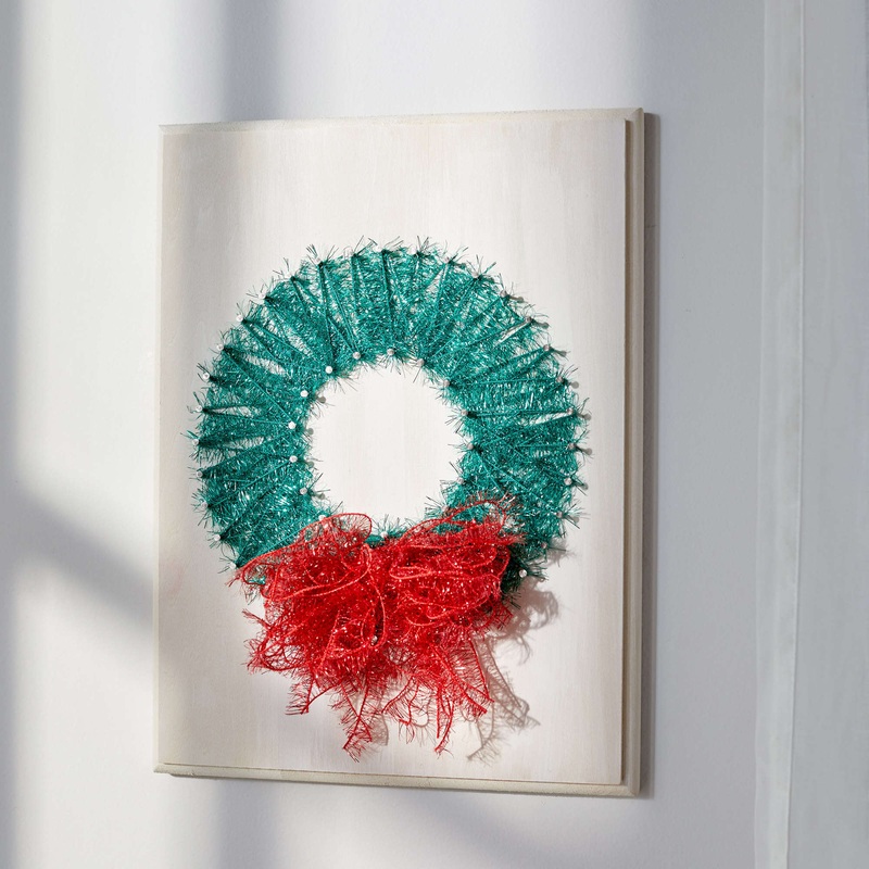 Red Heart Nail Art Wreath Plaque
