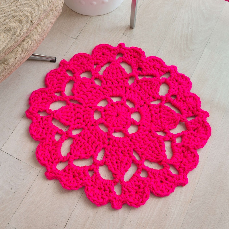 Red Heart Crochet Pretty In Pink Rug