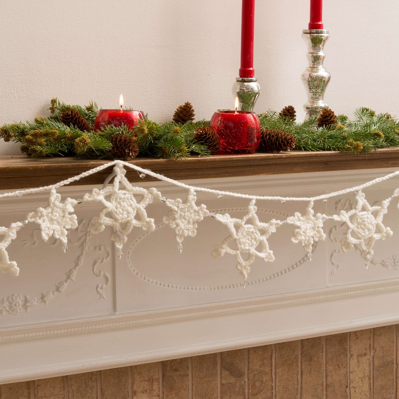 Red Heart Snowflake Garland|Default Title|Single Size