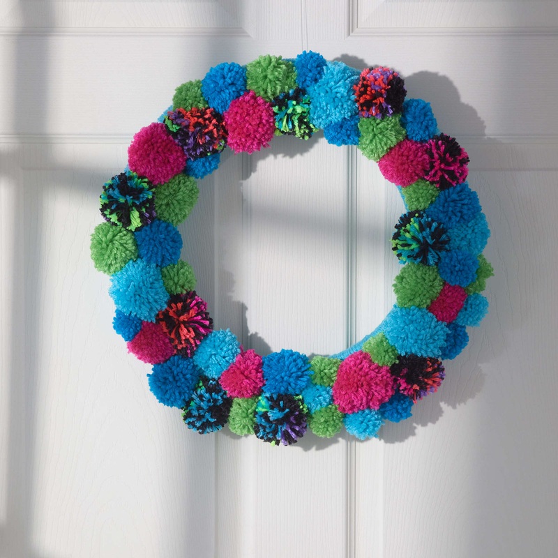Red Heart Craft Welcoming Pom Wreath