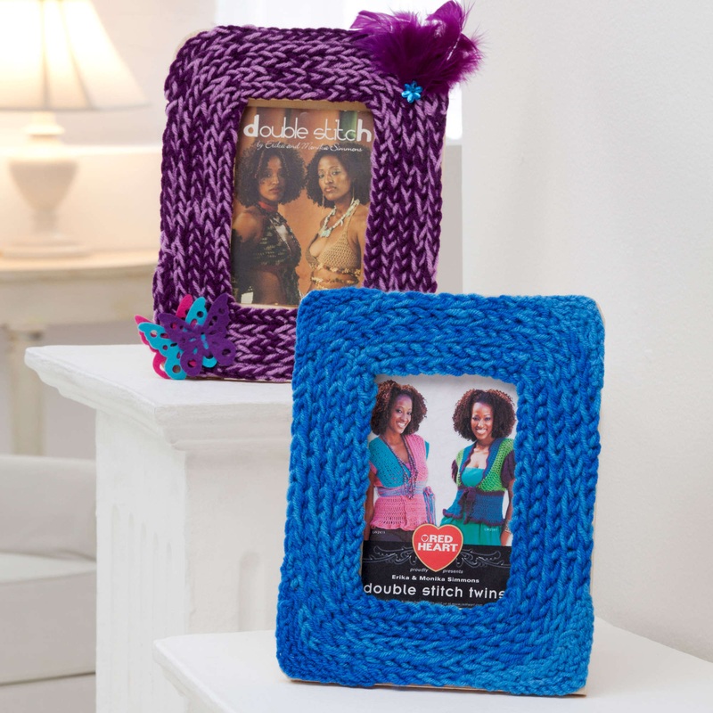 Red Heart Crochet Whirly Picture Frame