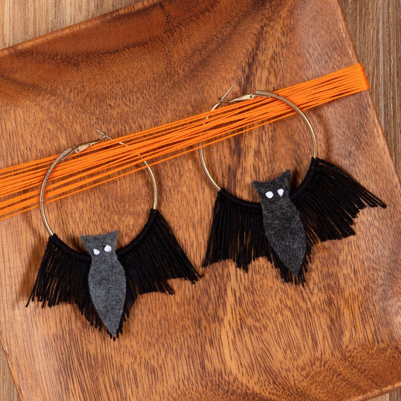 Aunt Craft Lydia’s Halloween Bat Earrings