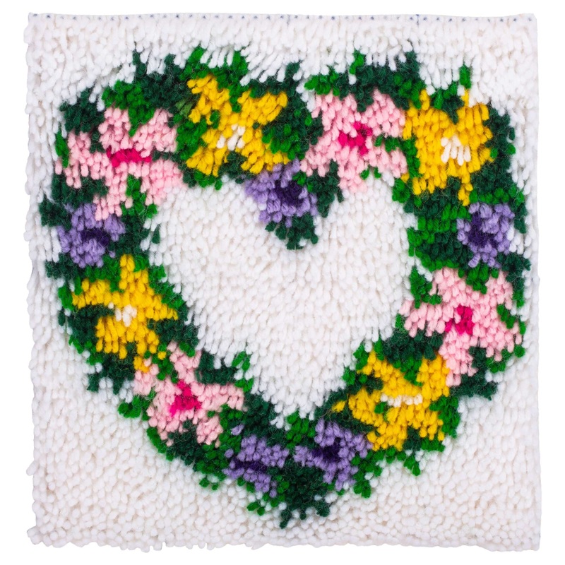 WonderArt Heart Wreath Kit 12 x 12 – Discontinued Items