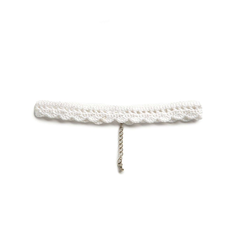 Aunt Lydia’s Scalloped Crochet Choker