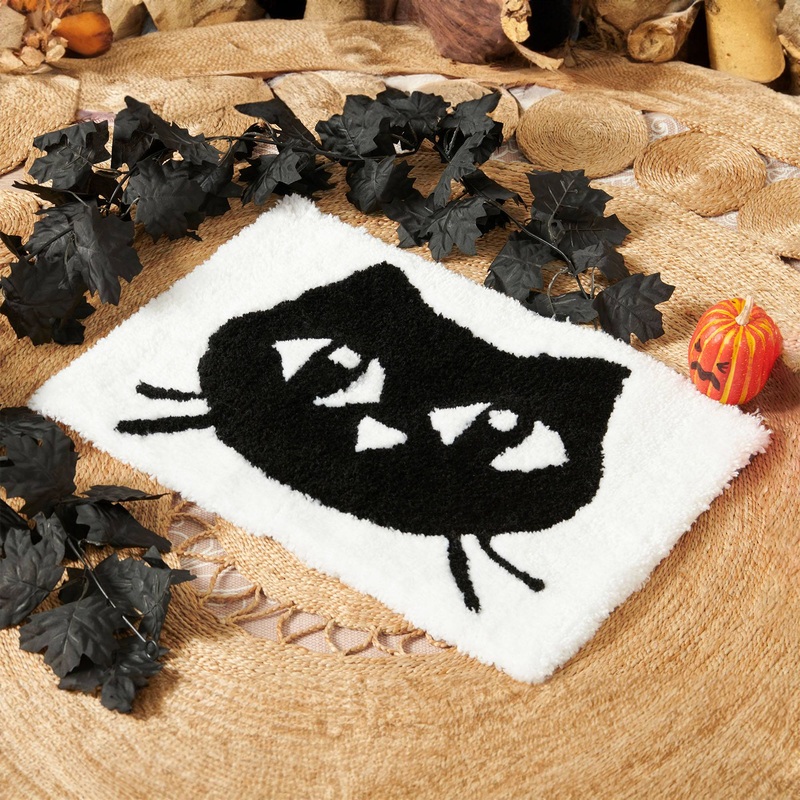 Red Heart Craft Black Cat Tufted Rug