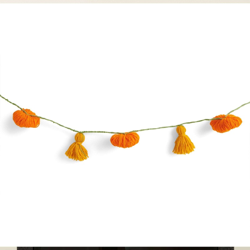 Red Heart Pumpkin Patch Garland